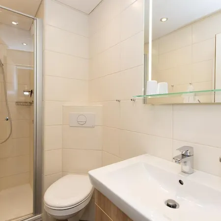 Apartment Trafalgar 332