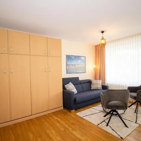 Apartment Trafalgar 332